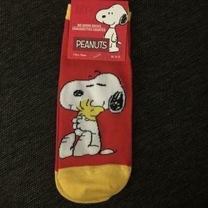 Peanuts Snoopy with Woodstock Socks. NWT